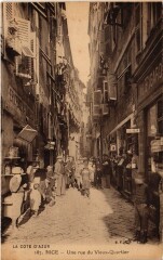 Nice - Une rue du Vieux-Quartier à Nice