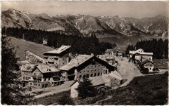 Valberg - Les Hotels - Au fond, la Chaine du Saint-Honorat