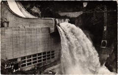 Le Saut de Ski au Barrage de Bort -
													19 Corrèze
												