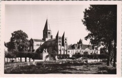 Paray-le-Monial - La Basilique à Paray-le-Monial