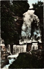 Cours du Herisson- Saut Girard France -
													39 Jura
												