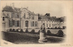 Environs de Chartres - Le Chateau d'Houville -
																					28000 Chartres
																			