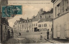 Dreux Ruines de l'ancien Chateau et perspective de la Rue du Val.. à Dreux