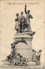 Laon- Monument la Memoire des Instituteurs France
