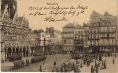 Saint Quentin- Rathausplatz France à Saint-Quentin