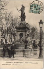 Soissons- Grand Place ,Fontaine Monumentale France à Soissons