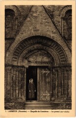 Chapelle de Kernitron - Le portail (XIIe siècle) à Lanmeur