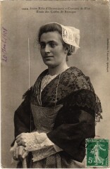 Jeune Fille d'Hennebont - Costune de Fete - Folklore
