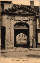 Nemours Porte du Musee à Nemours