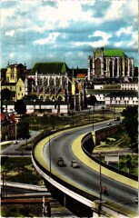 Beauvais - Le Pont de Paris - Le Cathedrale - L'Eglise Saint-Etienne à Beauvais