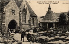 Saint-Jean-du-Doigt - Portail de l'Eglise et l'Oratoire -
																					29630 Saint-Jean-du-Doigt
																			