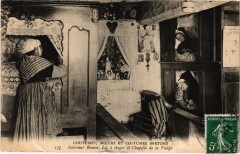 Interieur Breton - Lit a Etages et Chapelle de la Vierge