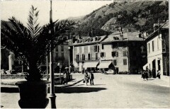 Ax les Thermes- La Place du Breilh France à Ax-les-Thermes