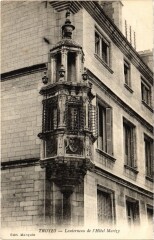 Troyes - Laterneau de l'Hotel Marisy à Troyes