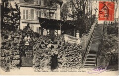 Suresnes - Escalier rustique conduisant á la Gare -
																					92150 Suresnes
																			