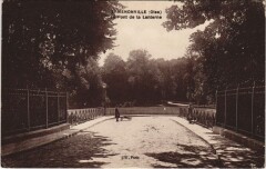 Ermenonville Le Pont de la Lanterne à Ermenonville
