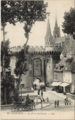 Chartres - La Porte Guillaume à Chartres