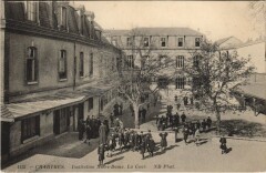 Chartres - Institution Notre Dame La Cour à Chartres