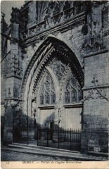 Moret sur Loing Portail de l'Eglise Notre Dame