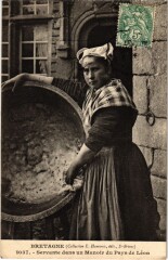 Servante dans un Manoir du Pays de Leon - Type