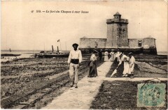 Le fort du Chapus a mer basse -
													17 Charente Maritime
												
