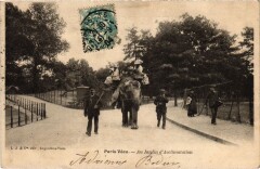 Carte postale ancienne Au Jardin d'Acclimatation
                                                                     à Neuilly-sur-Seine
                                