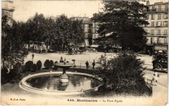 Carte postale ancienne Montmartre - Place Pigalle
                                                                     à Paris 9e
                                