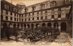 Paris 5e Lycee henri Iv Cour d'Honneur à Paris 5e