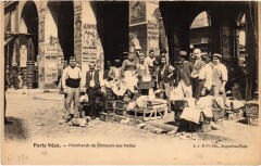 Paris Vecu. Marchands de primeurs aux Halles