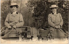 Paris Nos jolies cocheres Mlles Victoria et Blanche Etienne