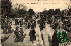 Carte postale ancienne L'Avenue du Bois de Boulogne
                                                                     à Paris 16e
                                