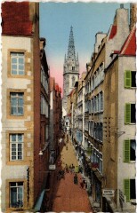 Saint-Malo - La Grande Rue et le Clocher de la Cathédrale -
																					35400 Saint-Malo
																			