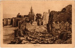 Montfaucon - Town Scene - Ruines