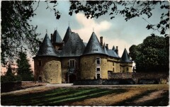 Pompadour - L'Entree du Chateau