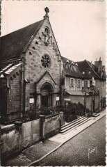 Paray-le-Monial Chapelle et facade exterieure du manastere à Paray-le-Monial