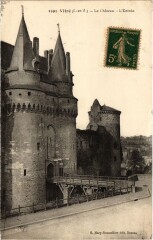 Vitre Le Chateau, L'Entree France