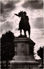 Montereau Statue de Napoleon