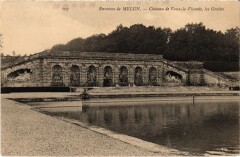 Chateau de Vaux le Vicomte les grottes