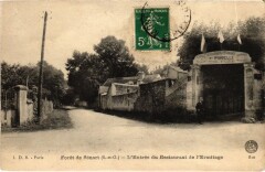 Foret de Senart - L'Entree du Restaurant de l'Ermitage