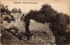 Recloses Rochers du Petit-Puits à Recloses