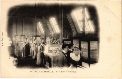 Paris 3e Ecole Centrale Le Labo de chimie à Paris 3e
