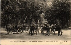 Paris Les femmes cocher le ralliement au Bois Transport