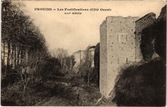 Provins Les Fortifications - La Tour en Eperon à Provins