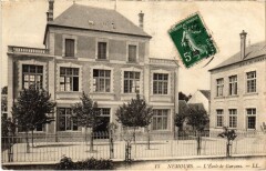 Nemours L'Ecole de Garcons -
																					77140 Nemours
																			
