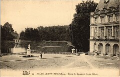 Fontainebleau Palais - Etang des Carpes et Musee Chinois à Fontainebleau