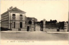 Melun La Caserne Angereau à Melun