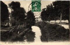 Melun vue sur l'Almont à Melun