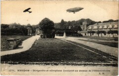 Meudon Dirigeable et aeroplane au dessus de l'Observatoire à Meudon