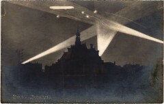 Carte postale ancienne Visite des Zeppelins - nuit du 20 au 21 mars1915
                                                                     à Levallois-Perret
                                