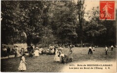 Carte postale ancienne Bois De Meudon Clamart Les Jeux Au Bord De L'Etang
                                                                     à Clamart
                                